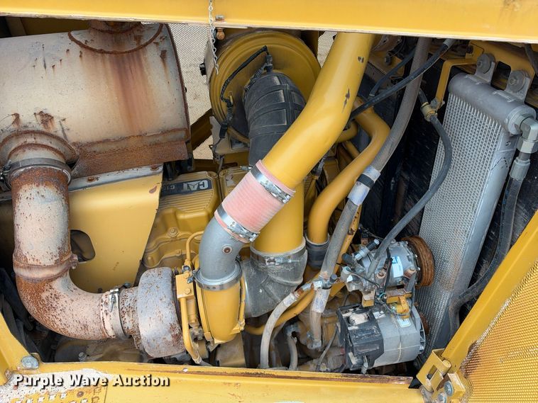 image for item DU1586 2008 Caterpillar D8T dozer