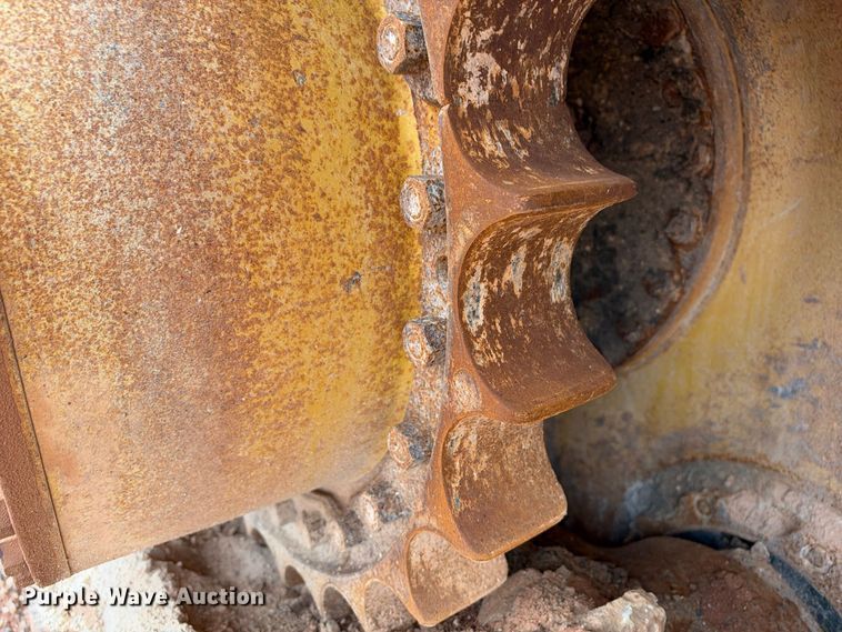 image for item DU1586 2008 Caterpillar D8T dozer