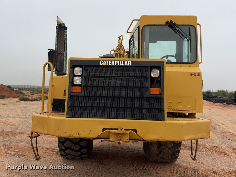 image for item DU1587 2000 Caterpillar 611 scraper