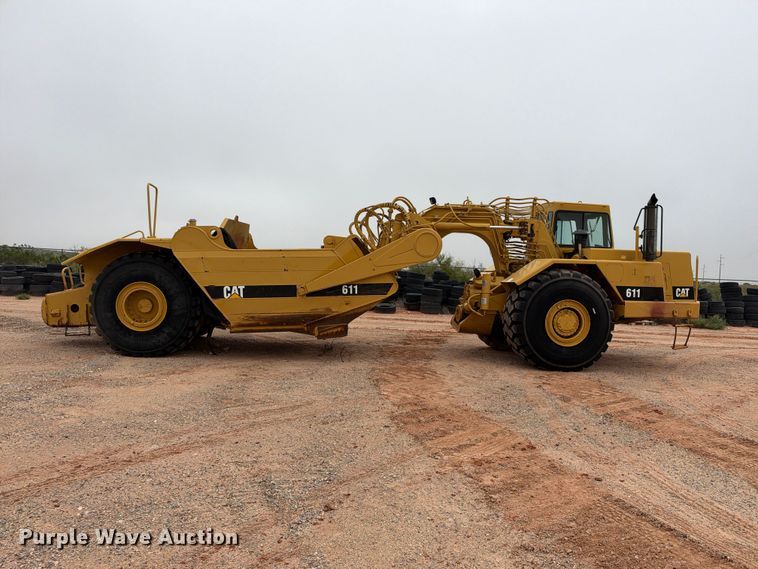 image for item DU1587 2000 Caterpillar 611 scraper