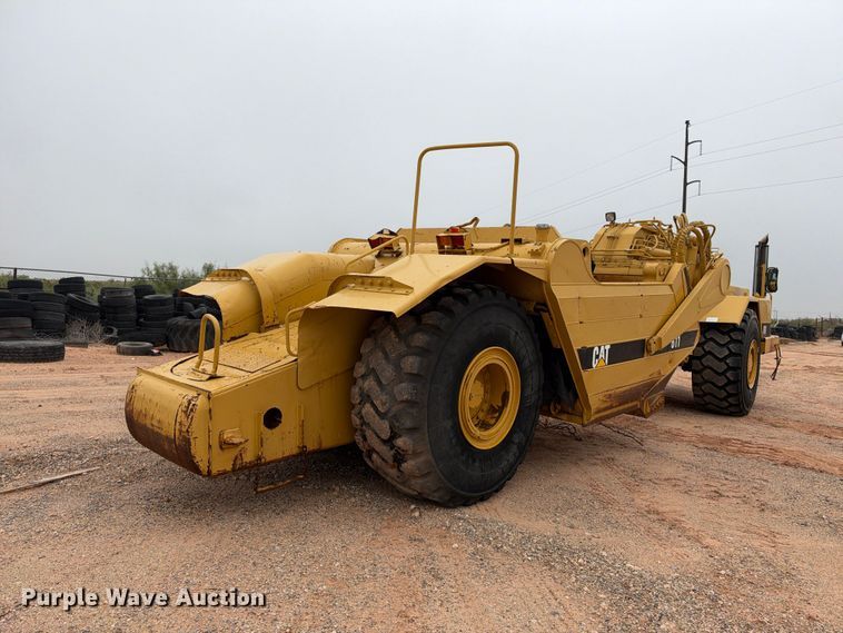 image for item DU1587 2000 Caterpillar 611 scraper