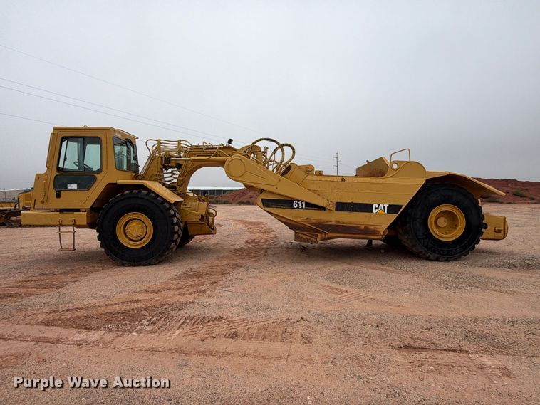 image for item DU1587 2000 Caterpillar 611 scraper