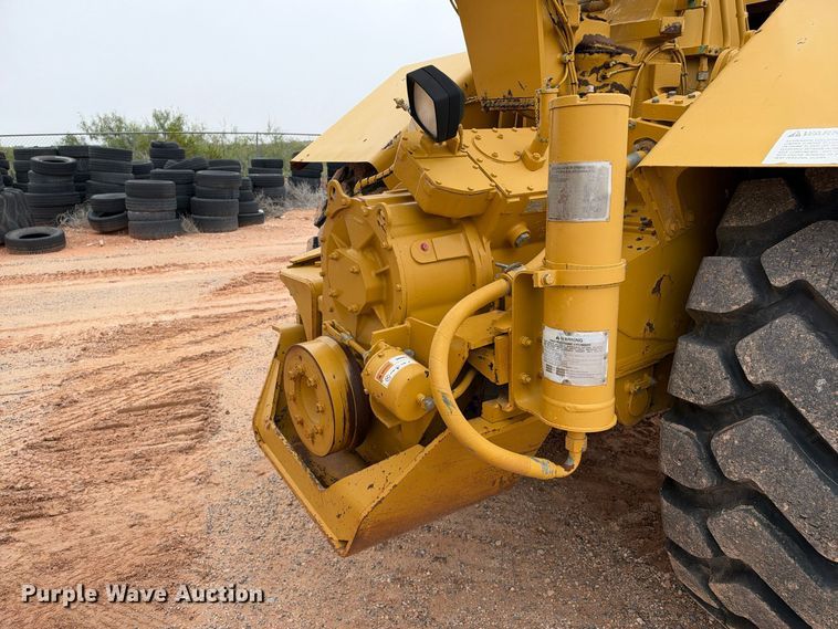 image for item DU1587 2000 Caterpillar 611 scraper