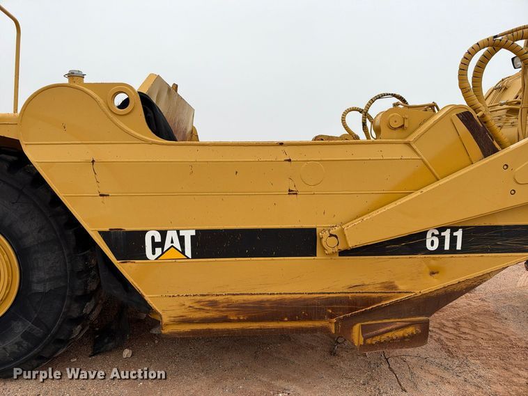 image for item DU1587 2000 Caterpillar 611 scraper