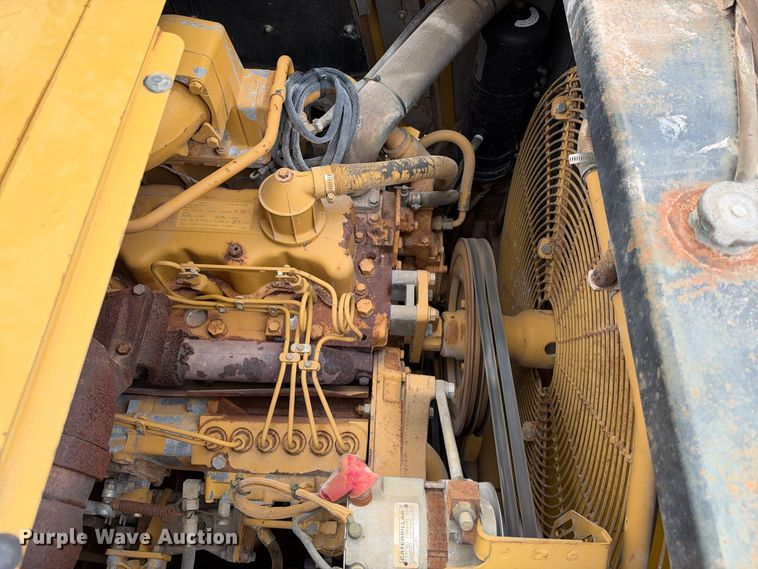 image for item DU1587 2000 Caterpillar 611 scraper