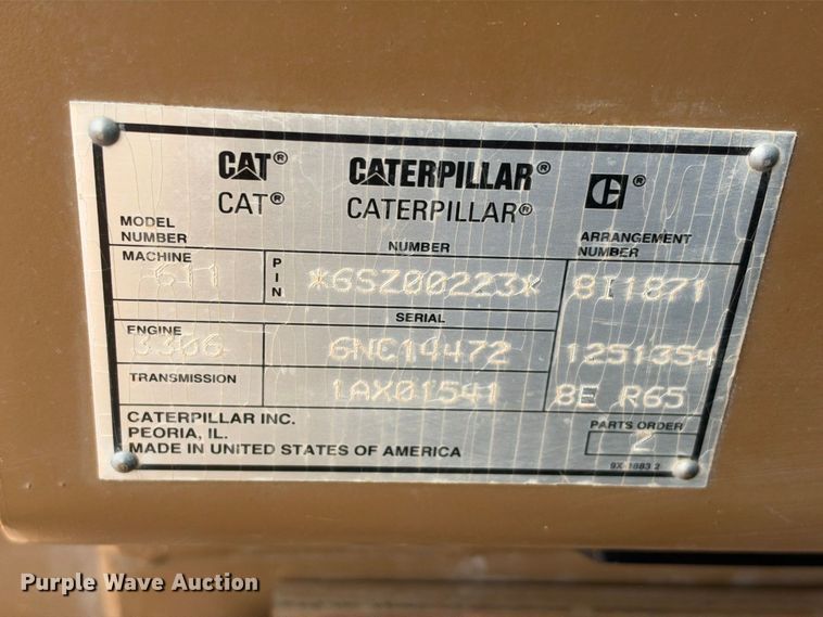 image for item DU1587 2000 Caterpillar 611 scraper
