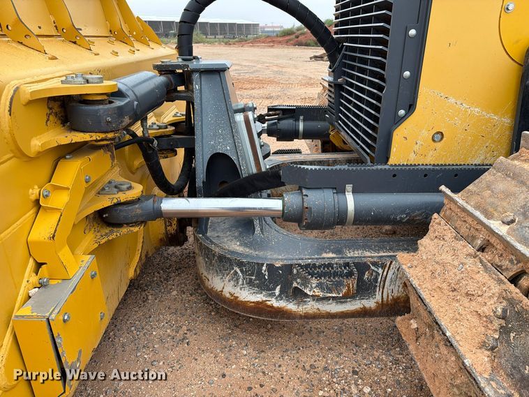 image for item DU1588 2018 John Deere 850K WLT dozer