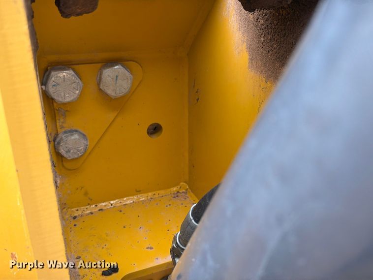 image for item DU1588 2018 John Deere 850K WLT dozer