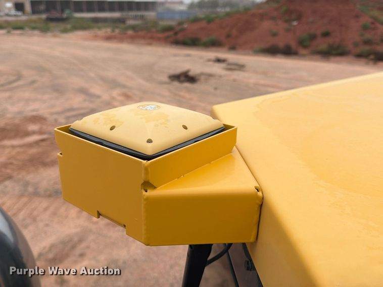 image for item DU1588 2018 John Deere 850K WLT dozer