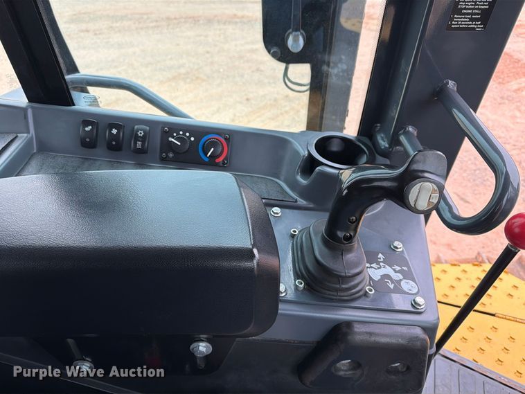 image for item DU1588 2018 John Deere 850K WLT dozer