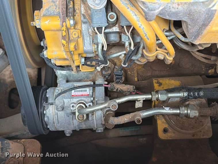 image for item DU1588 2018 John Deere 850K WLT dozer