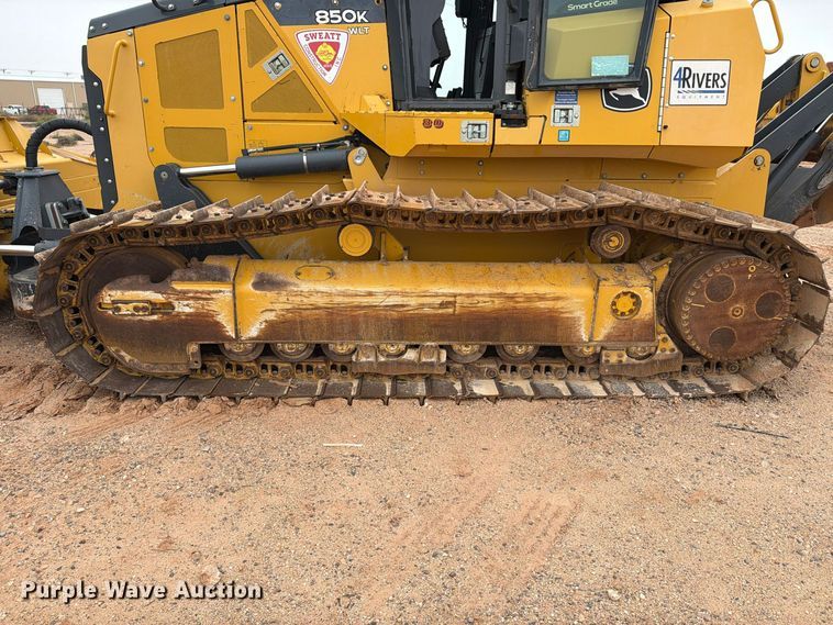 image for item DU1588 2018 John Deere 850K WLT dozer