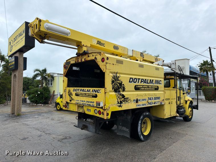 image for item DV7390 2005 International 4800 forestry bucket truck