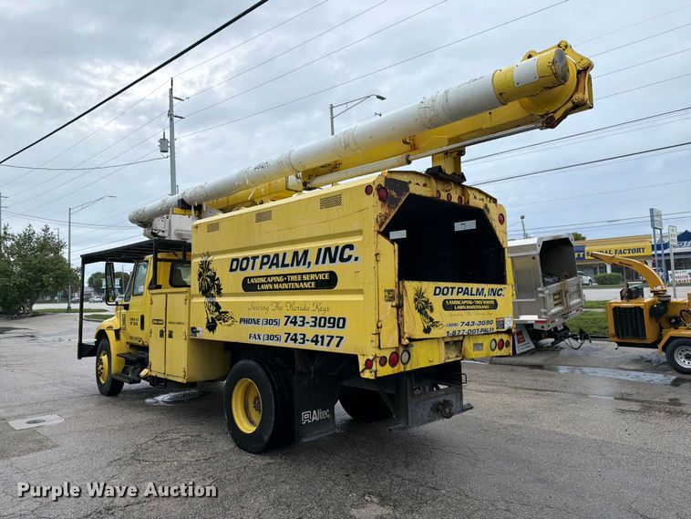 image for item DV7390 2005 International 4800 forestry bucket truck