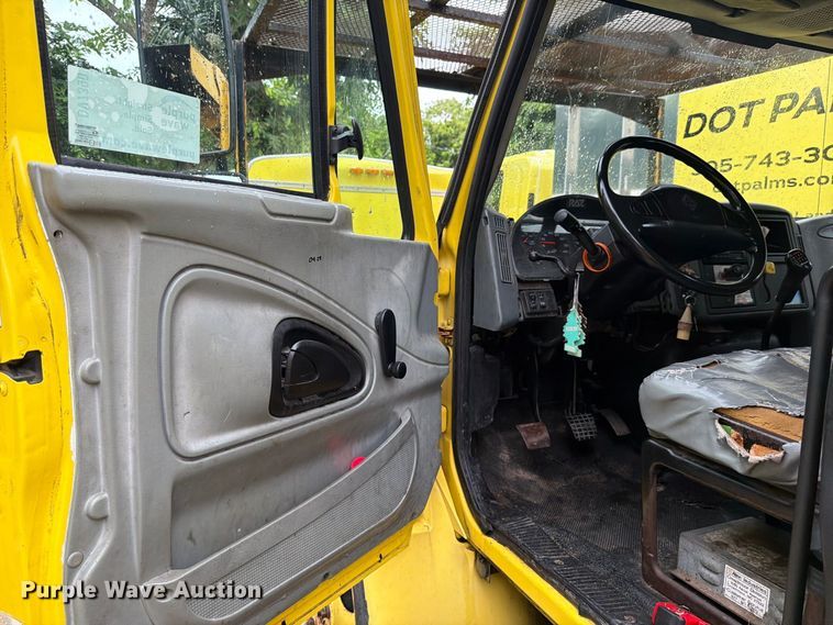 image for item DV7390 2005 International 4800 forestry bucket truck