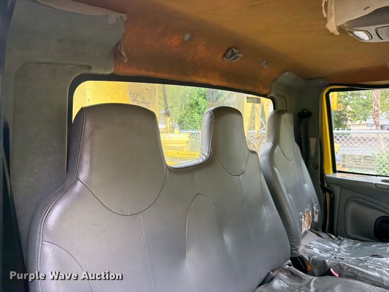 image for item DV7390 2005 International 4800 forestry bucket truck