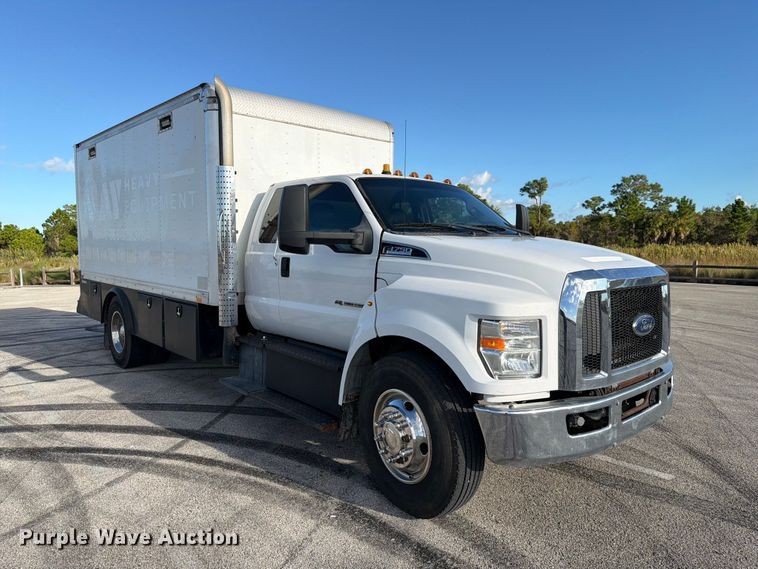 image for item DV7403 2019 Ford F-750 fuel / lube truck