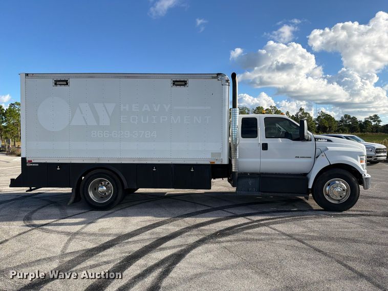 image for item DV7403 2019 Ford F-750 fuel / lube truck