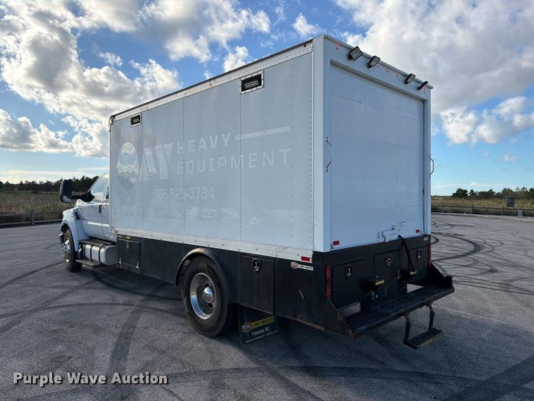 image for item DV7403 2019 Ford F-750 fuel / lube truck