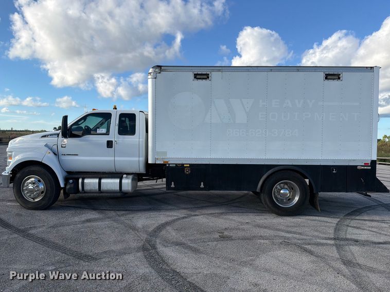 image for item DV7403 2019 Ford F-750 fuel / lube truck