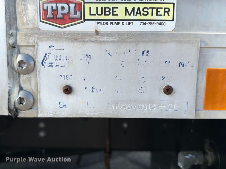 image for item DV7403 2019 Ford F-750 fuel / lube truck