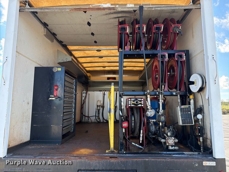 image for item DV7403 2019 Ford F-750 fuel / lube truck