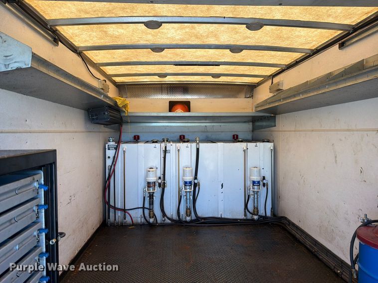 image for item DV7403 2019 Ford F-750 fuel / lube truck