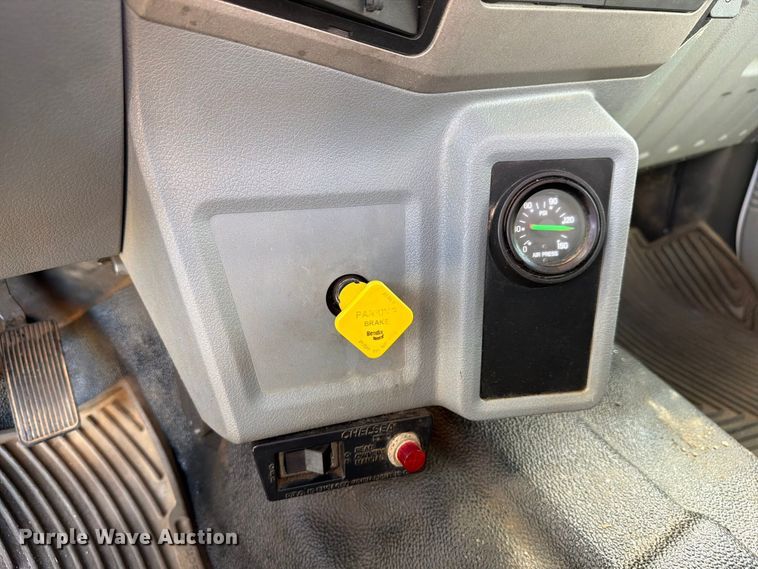 image for item DV7403 2019 Ford F-750 fuel / lube truck
