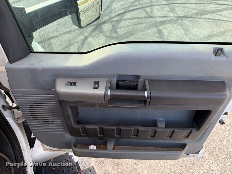 image for item DV7403 2019 Ford F-750 fuel / lube truck