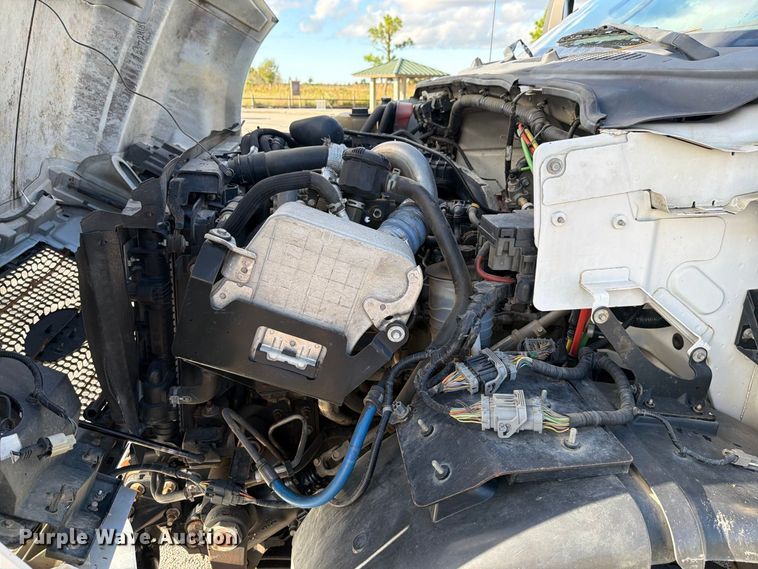 image for item DV7403 2019 Ford F-750 fuel / lube truck