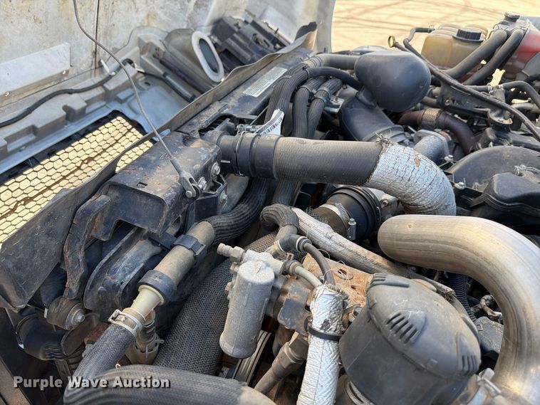 image for item DV7403 2019 Ford F-750 fuel / lube truck