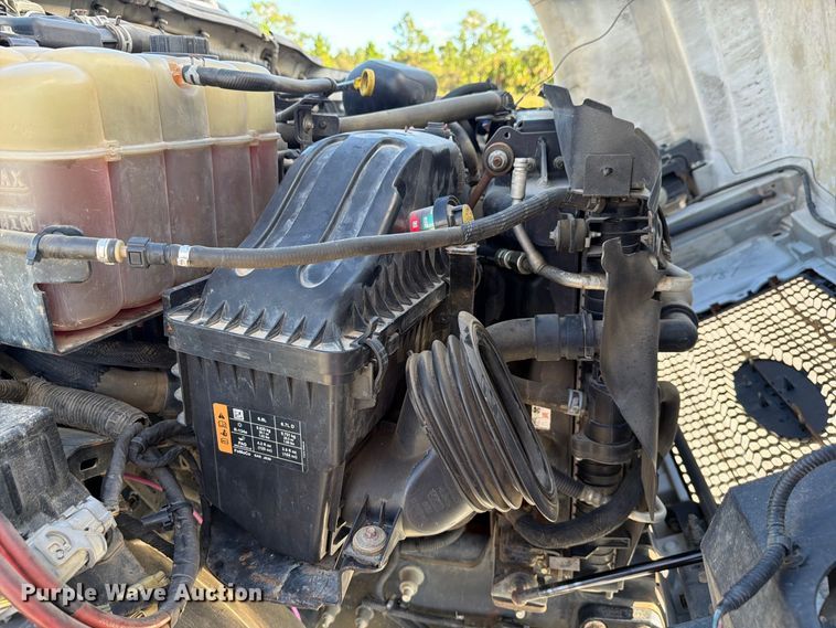 image for item DV7403 2019 Ford F-750 fuel / lube truck
