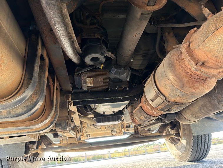 image for item DV7403 2019 Ford F-750 fuel / lube truck