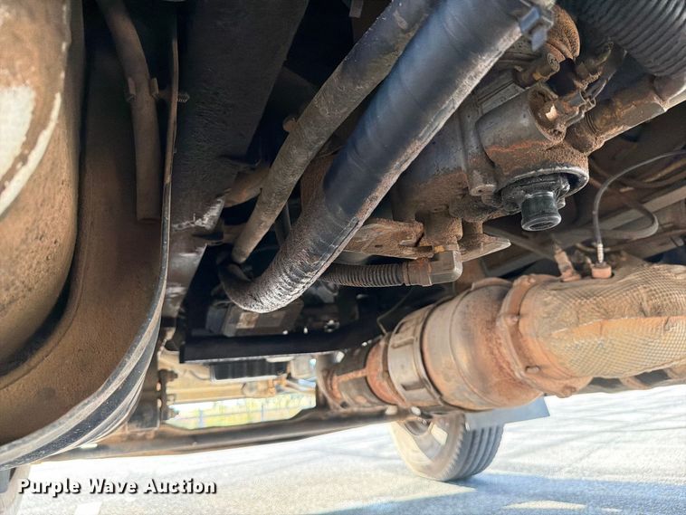 image for item DV7403 2019 Ford F-750 fuel / lube truck