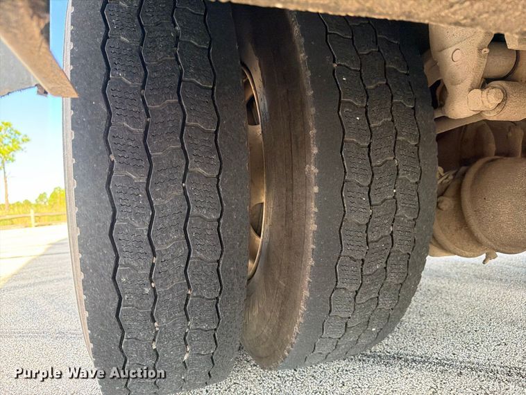 image for item DV7403 2019 Ford F-750 fuel / lube truck