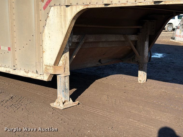 image for item EA0054 1980 Peerless chip trailer