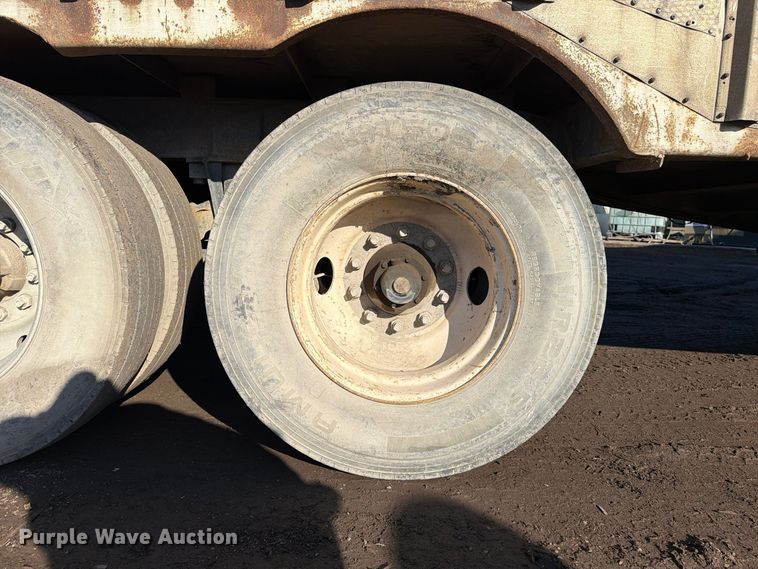 image for item EA0054 1980 Peerless chip trailer