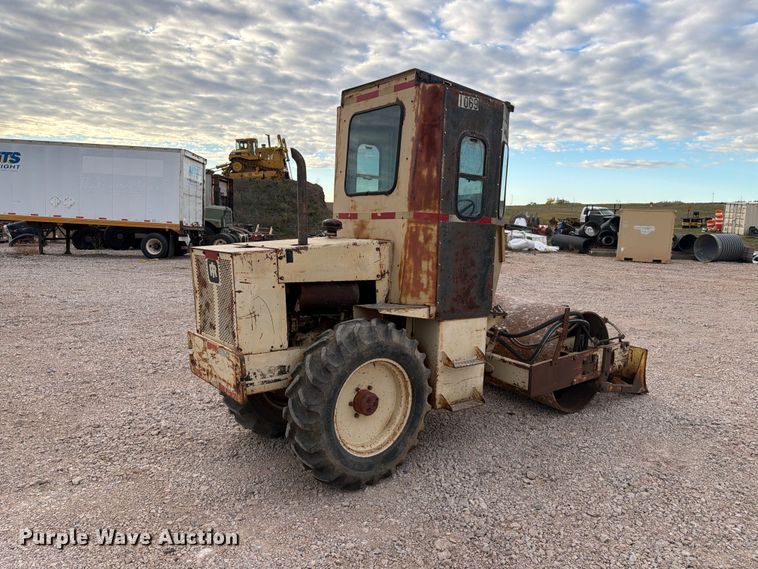 image for item EA0550 1996 Ingersoll-Rand SD-40F single drum vibratory roller