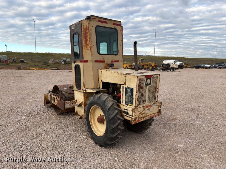 image for item EA0550 1996 Ingersoll-Rand SD-40F single drum vibratory roller