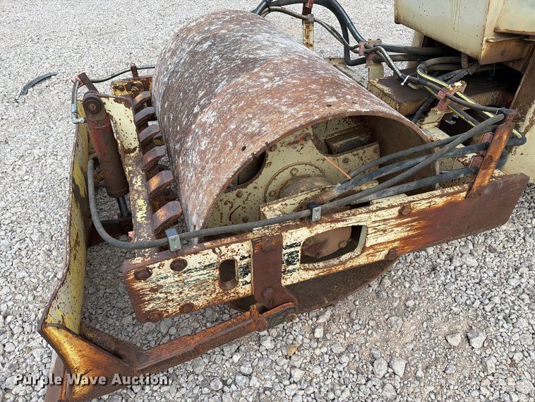 image for item EA0550 1996 Ingersoll-Rand SD-40F single drum vibratory roller