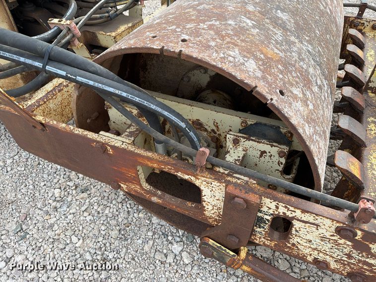 image for item EA0550 1996 Ingersoll-Rand SD-40F single drum vibratory roller