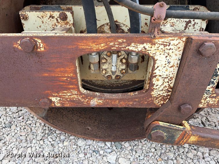 image for item EA0550 1996 Ingersoll-Rand SD-40F single drum vibratory roller