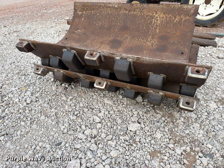 image for item EA0550 1996 Ingersoll-Rand SD-40F single drum vibratory roller
