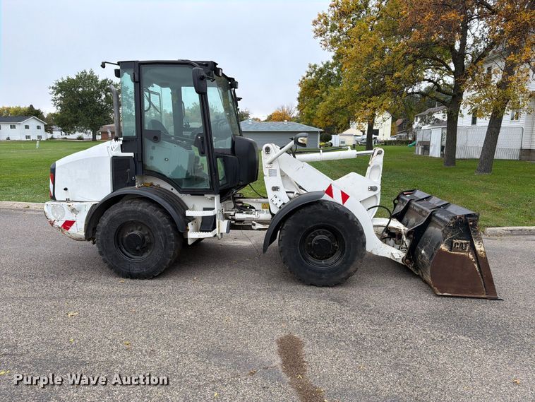 image for item EA0590 2015 Caterpillar 907M wheel loader