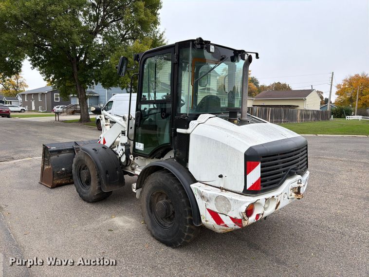 image for item EA0590 2015 Caterpillar 907M wheel loader