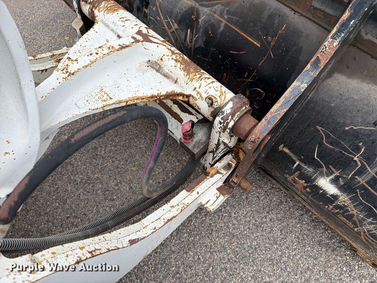 image for item EA0590 2015 Caterpillar 907M wheel loader