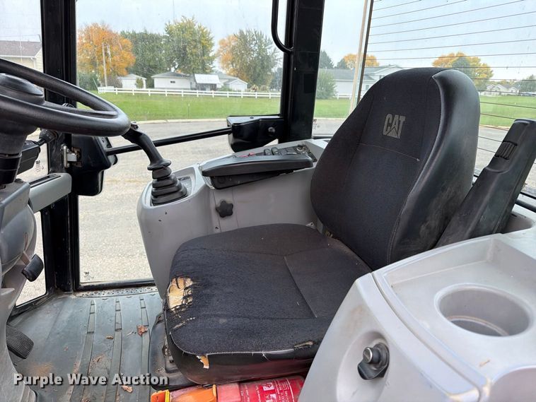image for item EA0590 2015 Caterpillar 907M wheel loader