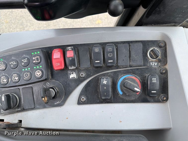 image for item EA0590 2015 Caterpillar 907M wheel loader