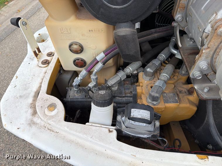image for item EA0590 2015 Caterpillar 907M wheel loader