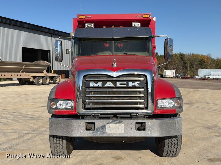 image for item EA0591 2018 Mack GU713 dump truck